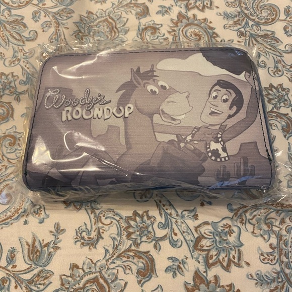 Loungefly Disney Toy Story Woodys Roundup Zip Around Wallet​ - Picture 5 of 6